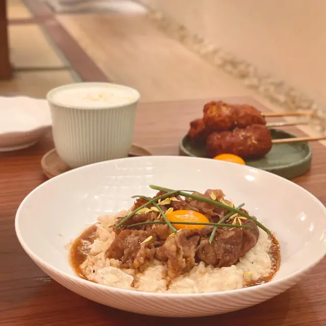 壽喜燒牛肉蛋汁燉飯