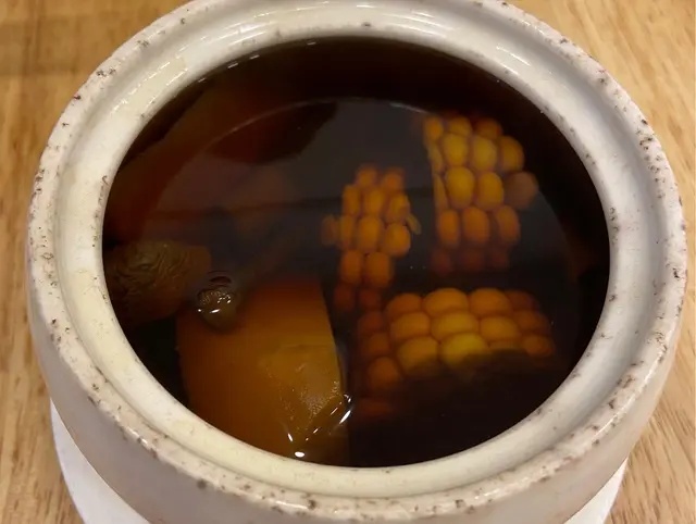 蟲草花茶樹菇素湯