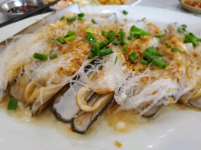 蒜蓉粉絲蒸蟶子皇
