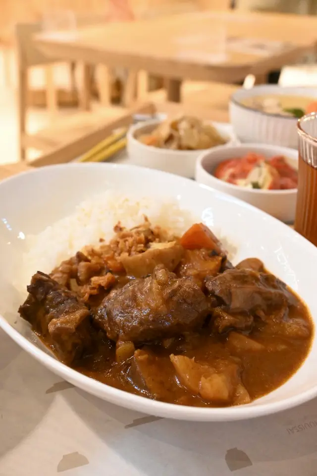 濃香牛肉野菌咖哩