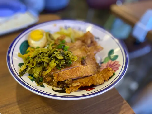 眷村懷舊排骨滷肉飯