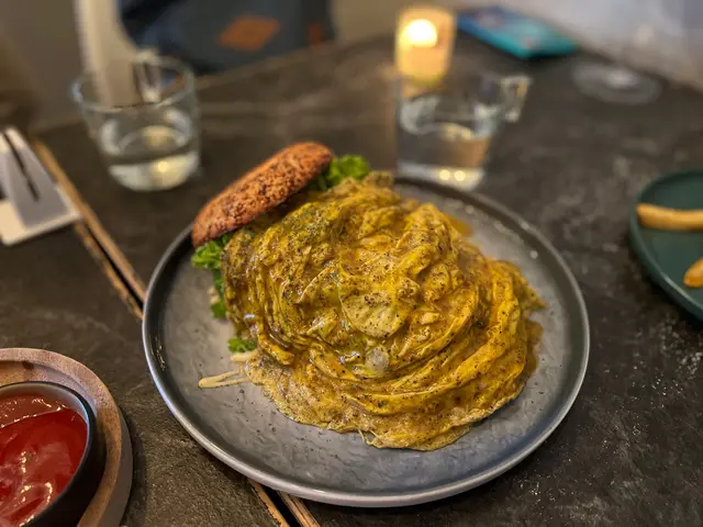 黑松露炒蛋貝果