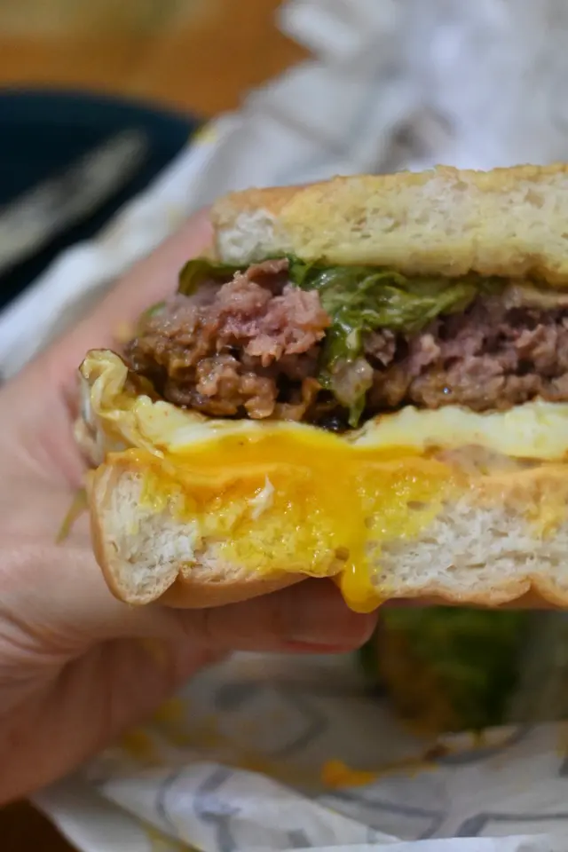 雙層芝士漢堡+雞蛋