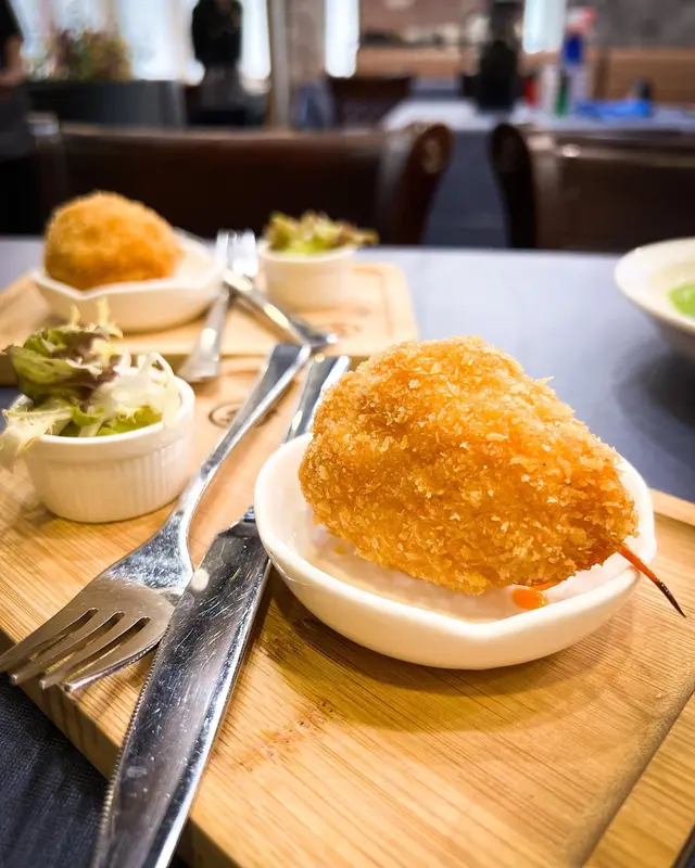 蟹鉗巨無霸Deep-fried Giant Crab Claws