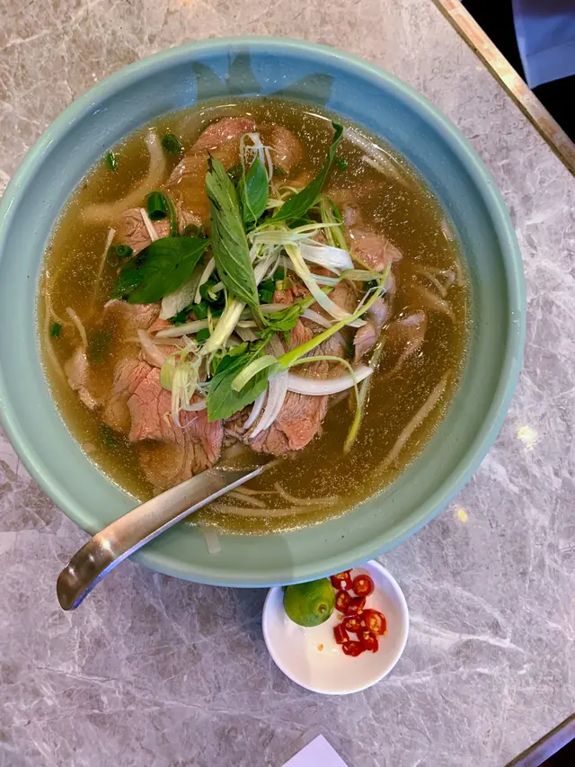 生牛肉河粉