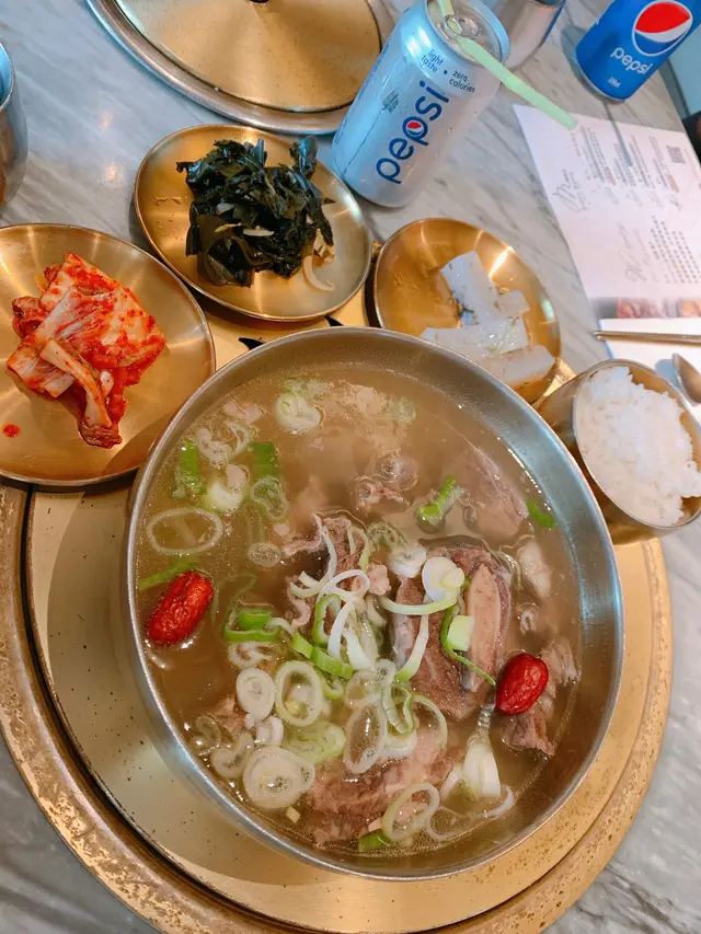 風味牛排骨肉湯配飯