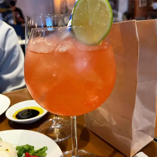 Raspberry & Peach Soda