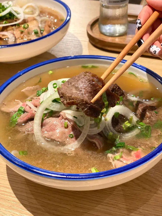 招牌生熟安格斯牛肉生酮湯河