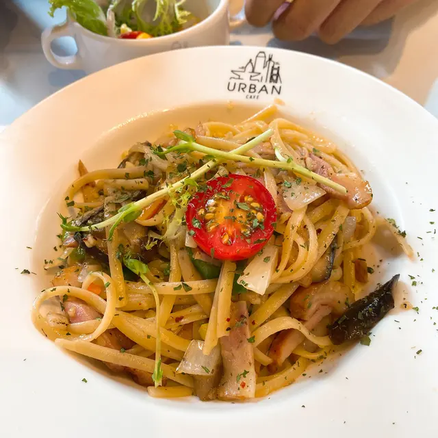 香辣蒜香煙鴨胸野菌橄欖油炒扁意粉