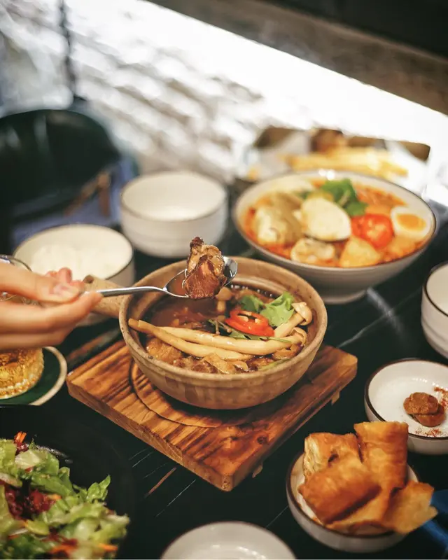 火熱馬拉砂煲肉骨茶
