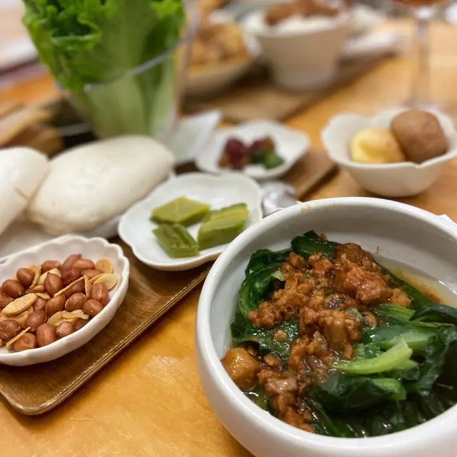 滷肉青菜