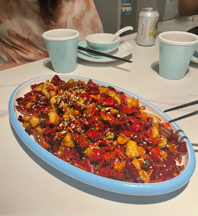 最推薦~肥腸炸得啱啱好,唔會太乾/油,冇特別要求加辣/麻,感覺就係小辣咁。嗜辣可以盡情加辣😋