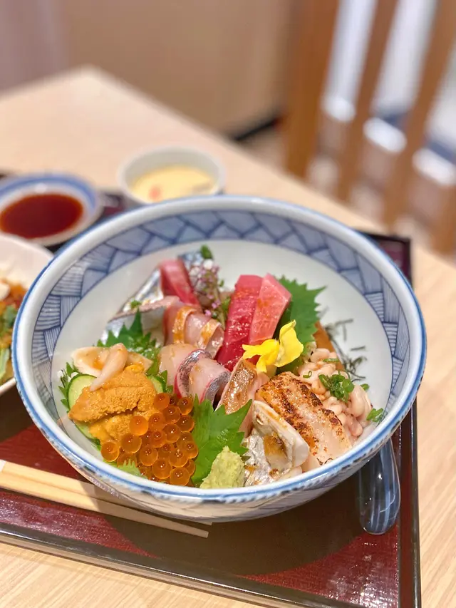 海言廚師發辦魚生飯(特上)