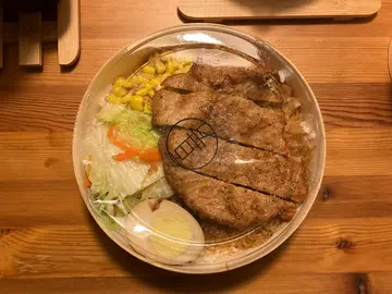 百芳豬扒便當