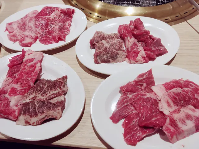 上級牛肋肉、上級牛脊肉