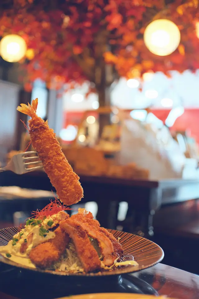 炸北海道大蝦配四元豚豬扒