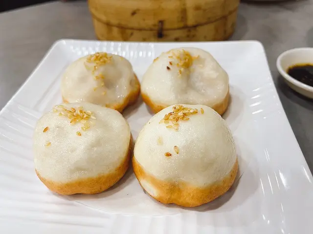 上海生煎湯包