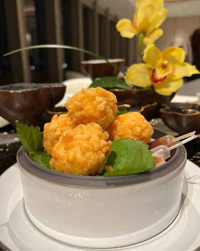 鴨肝醬脆炸蝦丸