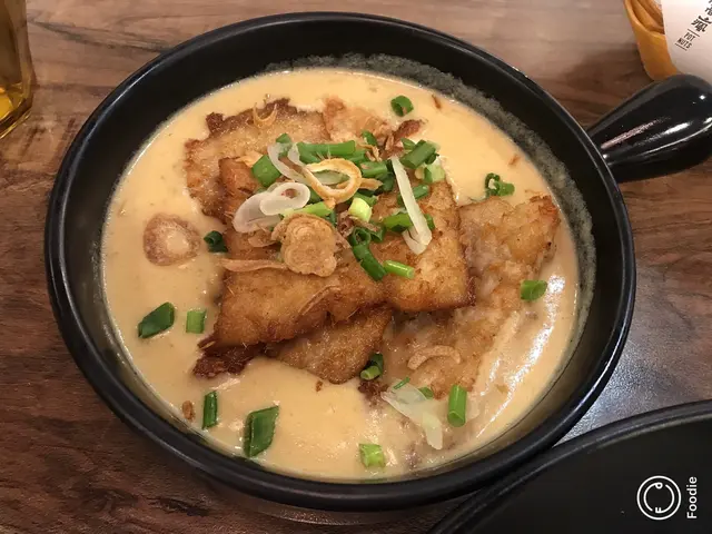 白咖哩豬扒飯