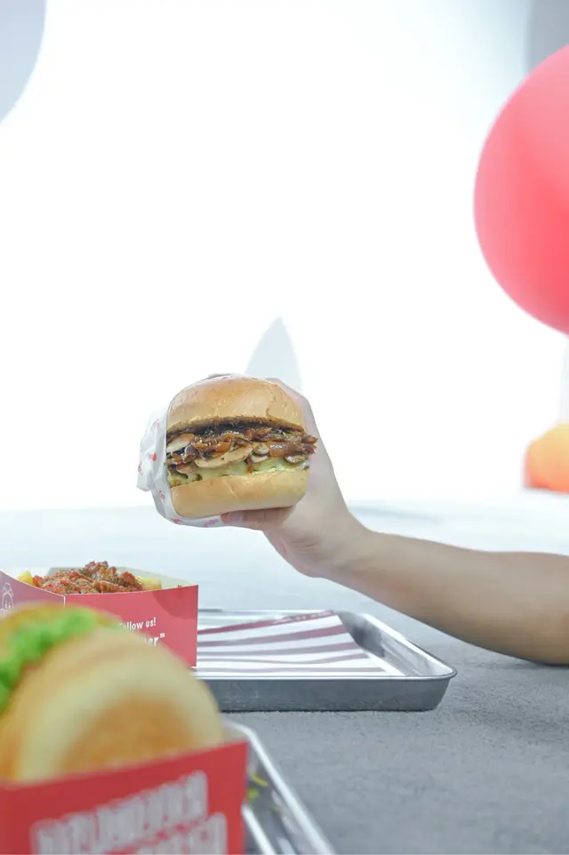 𝐌𝐮𝐬𝐡𝐫𝗼𝗼𝗺 𝐒𝐰𝐢𝐬𝐬 𝐂𝐡𝐞𝐞𝐬𝐞 𝐁𝐮𝐫𝐠𝐞𝐫