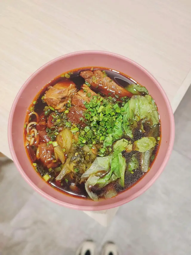 紅燒半筋半腩牛肉麵