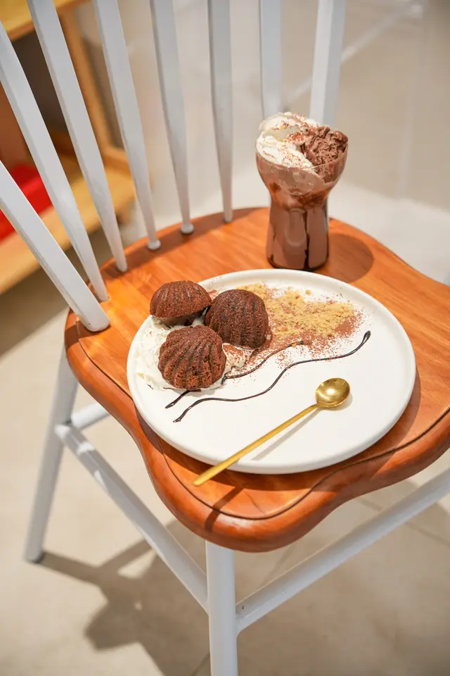 The Pearl ln The Sea