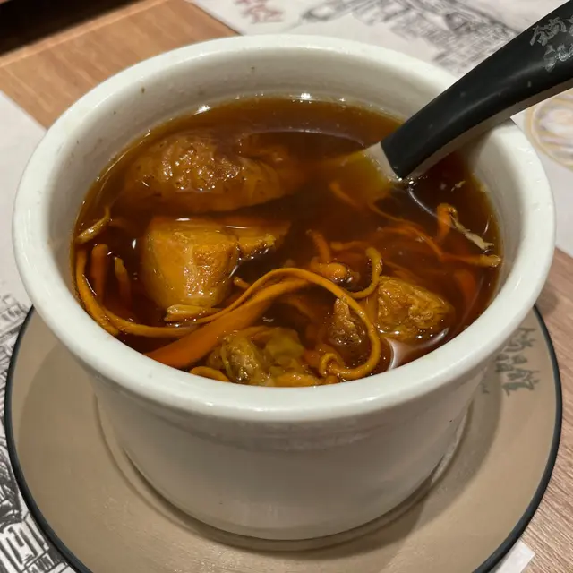 蟲草花螺片燉雞湯