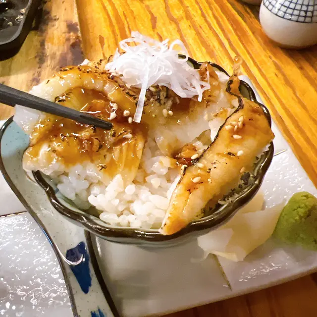 迷你火炙左口魚邊丼