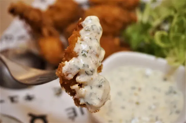 日式咖喱味炸魷魚配紫蘇香蒜蛋黃醬