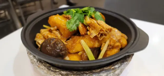 枝竹斑腩豆腐煲
