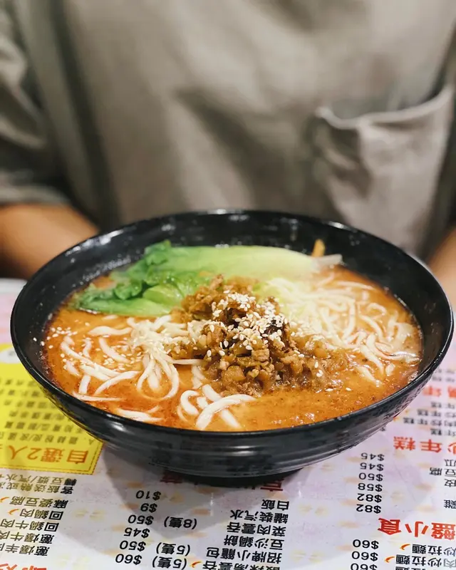 四川担担湯拉麵