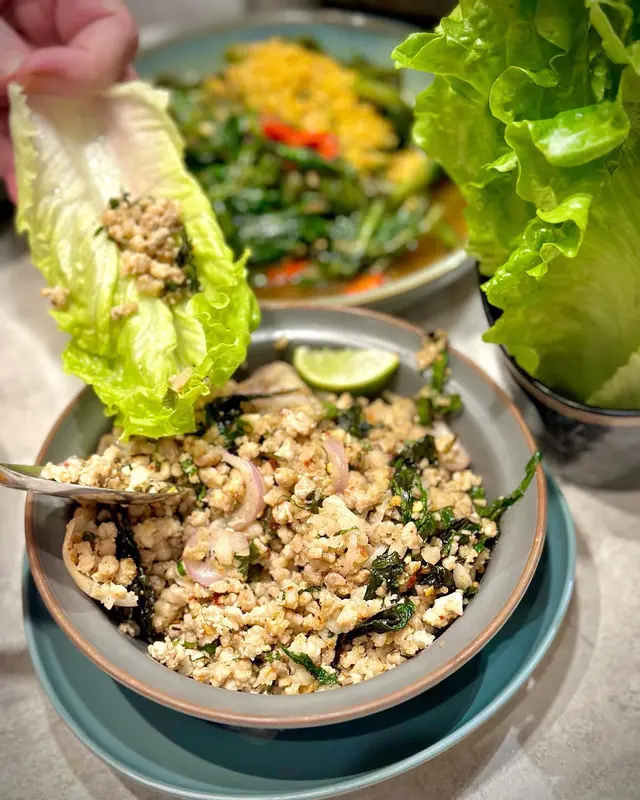 肉碎生菜包