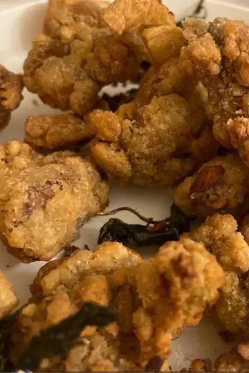 臭豆腐  盐酥鸡  甜不辣  大肠面线