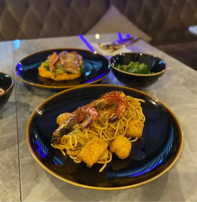 Tiger Prawns Laksa pasta