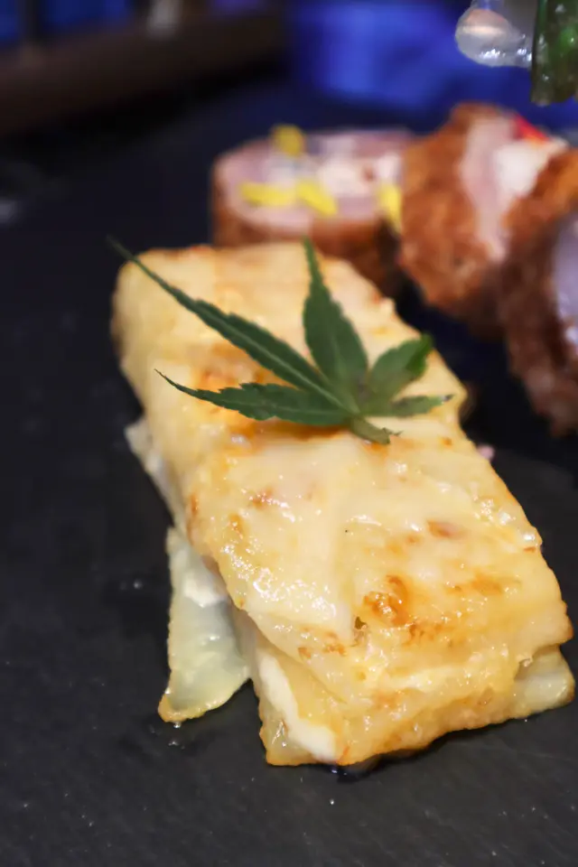 法國藍腳雞卷·忌廉芝士野菌卷