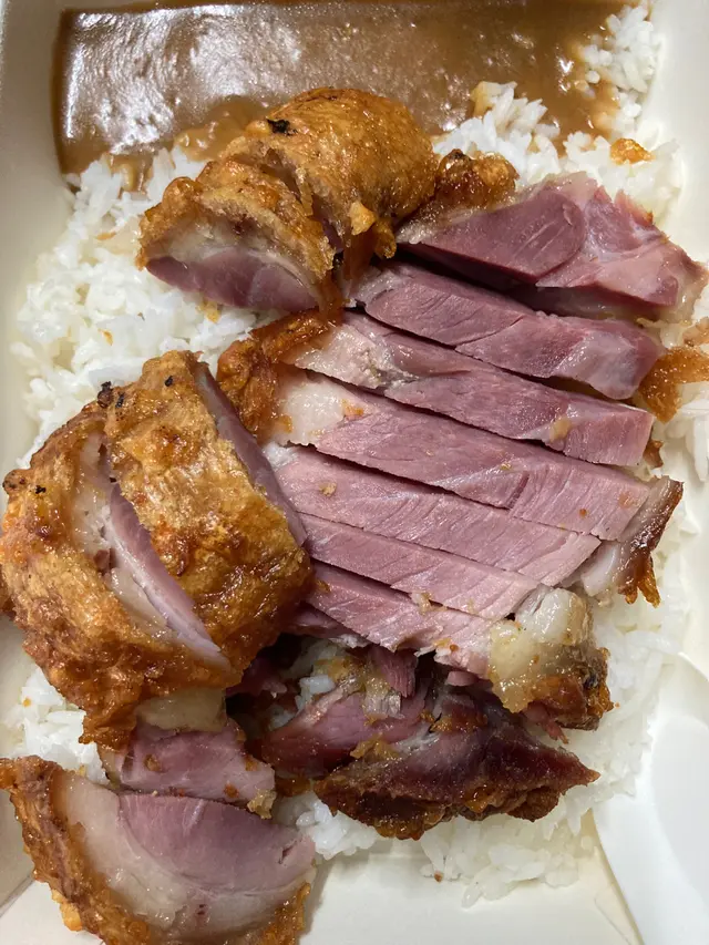 招牌燒豬手飯