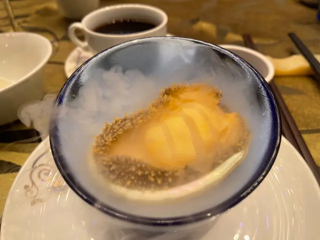 冰鎮花雕五頭南非鮑魚