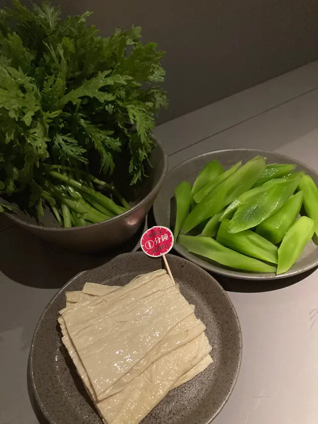 皇帝菜、鮮腐竹、萵荀