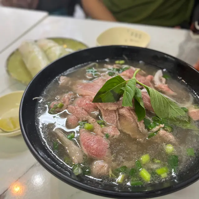 招牌生牛肉湯河