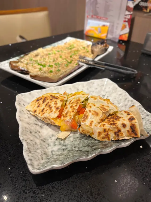 墨西哥薄餅芝士雞肉