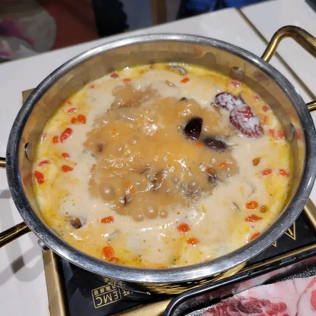 藥膳椰子清雞湯