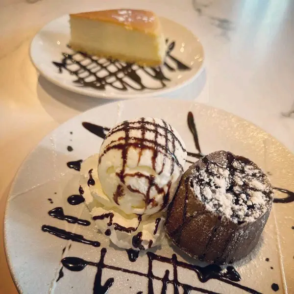 朱古力心太軟雪糕 & 芝士蛋糕