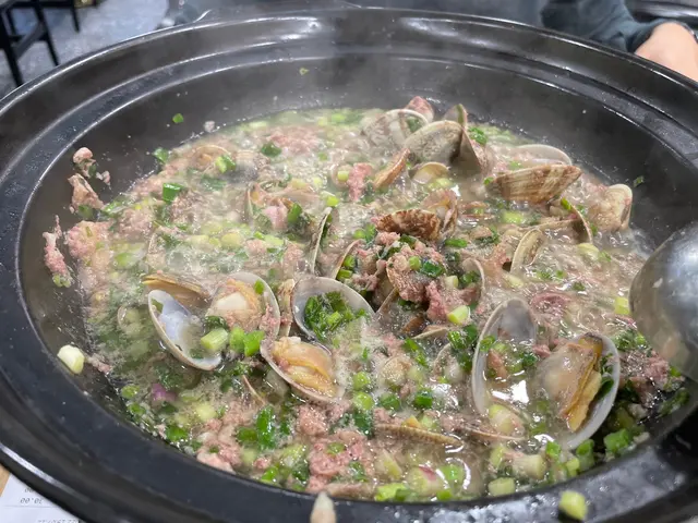 豬潤炒蜆(加煎米粉底)