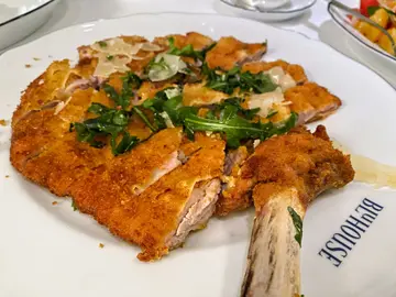 Costoletta di Vitello Alla Milanese