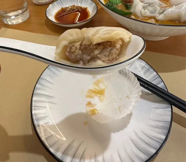 冇蟹粉小籠包