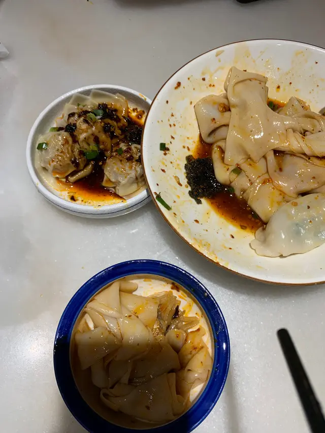 油泼面  土豆馍