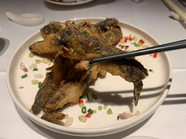 香酥椒鹽跳跳魚