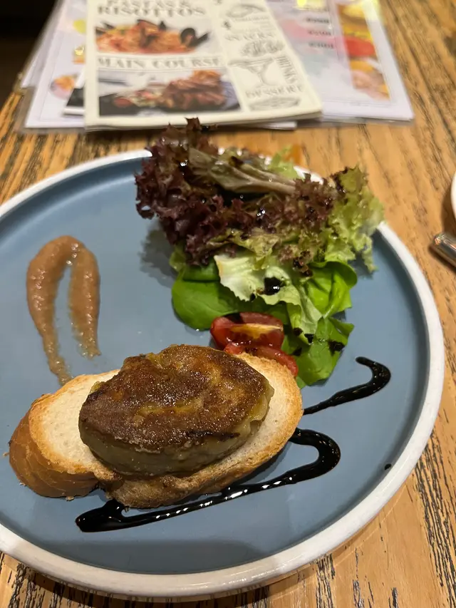 鵝肝煎到金黃色  欲罷不能🫣