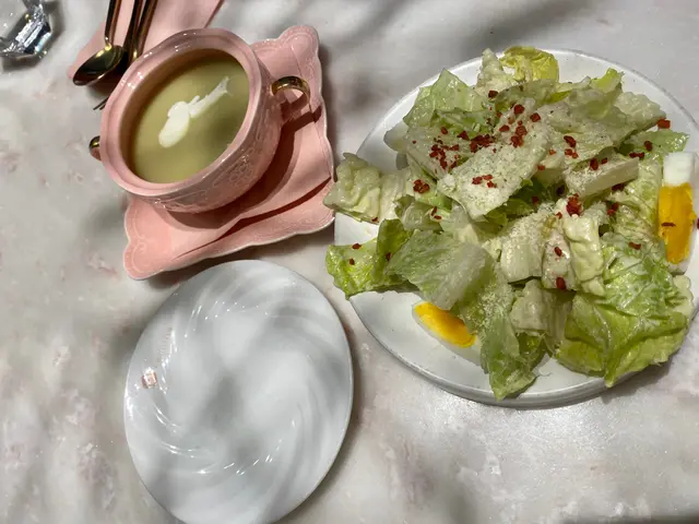 頭盤是日湯或沙律