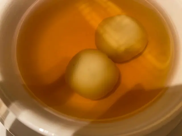 真係好好好好好薑，好辣！鍾意食薑嘅我平時煲糖水已經重薑，佢比我更重手，而且係用特別辣嘅老姜，但係係好好味嘅（如果你同我一樣鍾意食薑嘅話）👍🏻